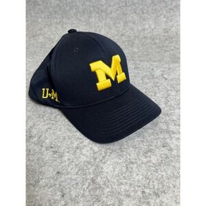 Michigan Wolverines Flexfit Medium/Large‎ Baseball Cap